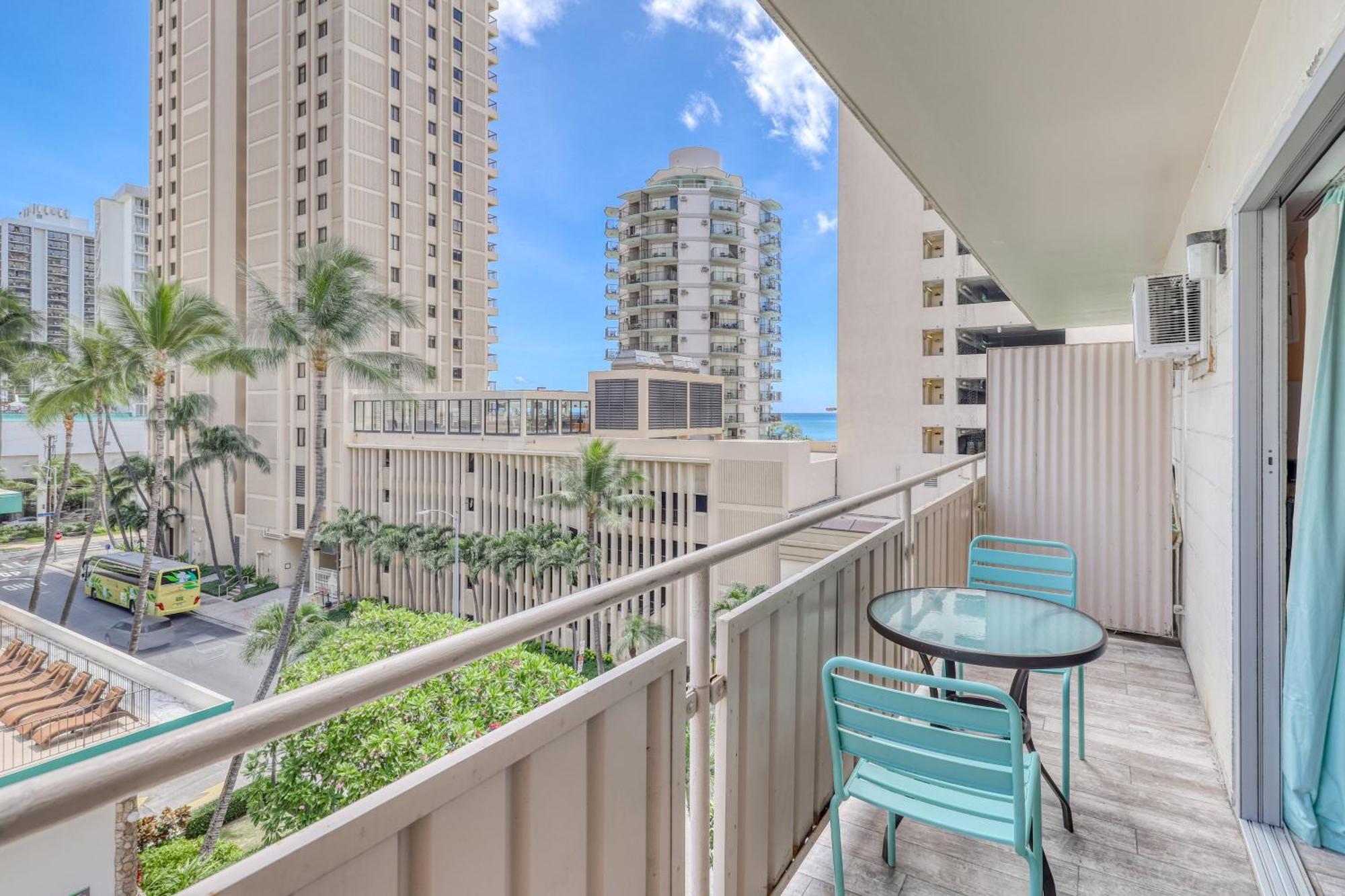 Seashore 62 Honolulu Room photo
